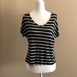 Cute bland and white striped tee